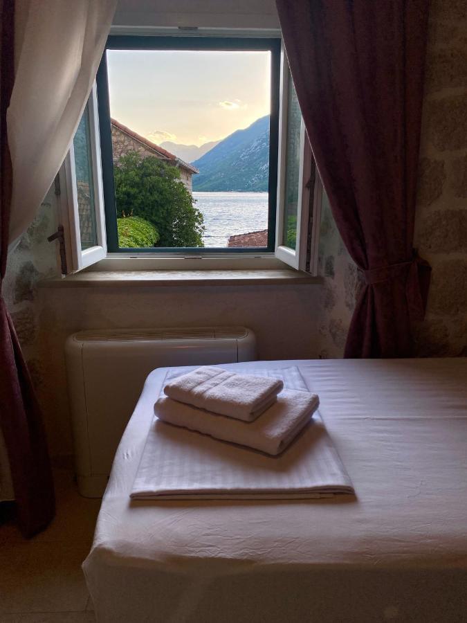 Apartment Caserma Kotor Luaran gambar