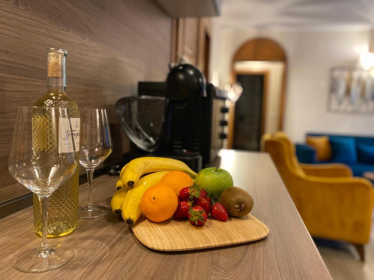 Apartment Caserma Kotor Luaran gambar