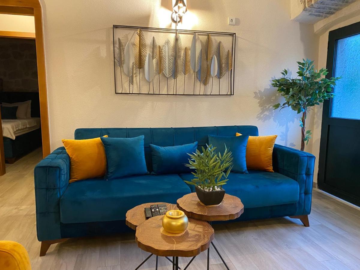 Apartment Caserma Kotor Luaran gambar