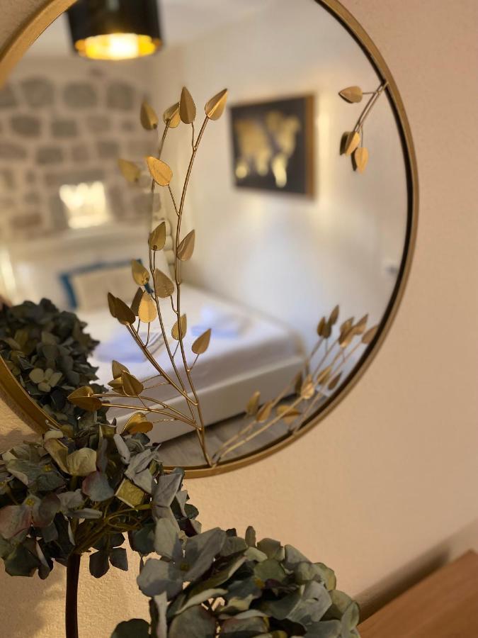 Apartment Caserma Kotor Luaran gambar